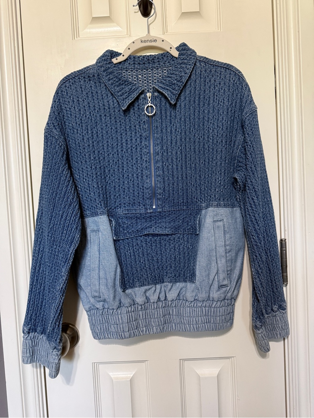 CUTE Two-Tone Blue Knit Denim Jacket with Half-Zip